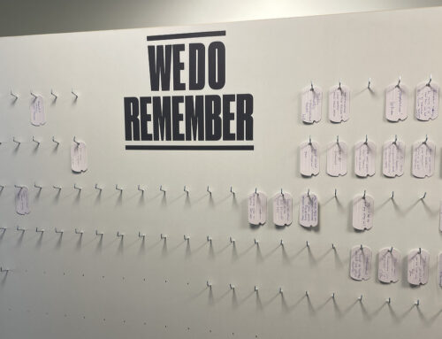 Meerprijs €2 voor Stichting We Do Remember